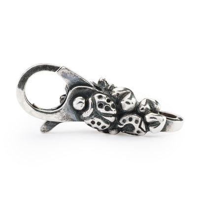 Fortune at Hand, Clasp